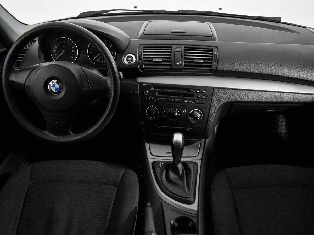 BMW 1 серии 116i, 2010 Фото №14