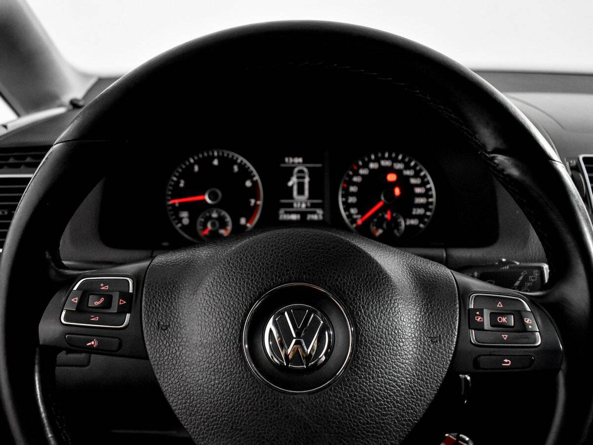 Volkswagen Touran, 2010 Фото №15