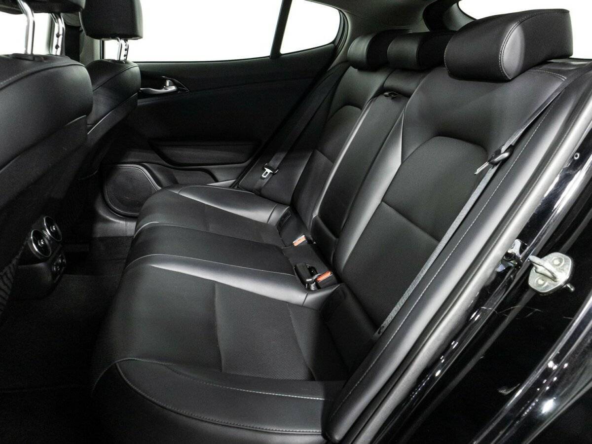 Kia Stinger, 2019 Фото №10