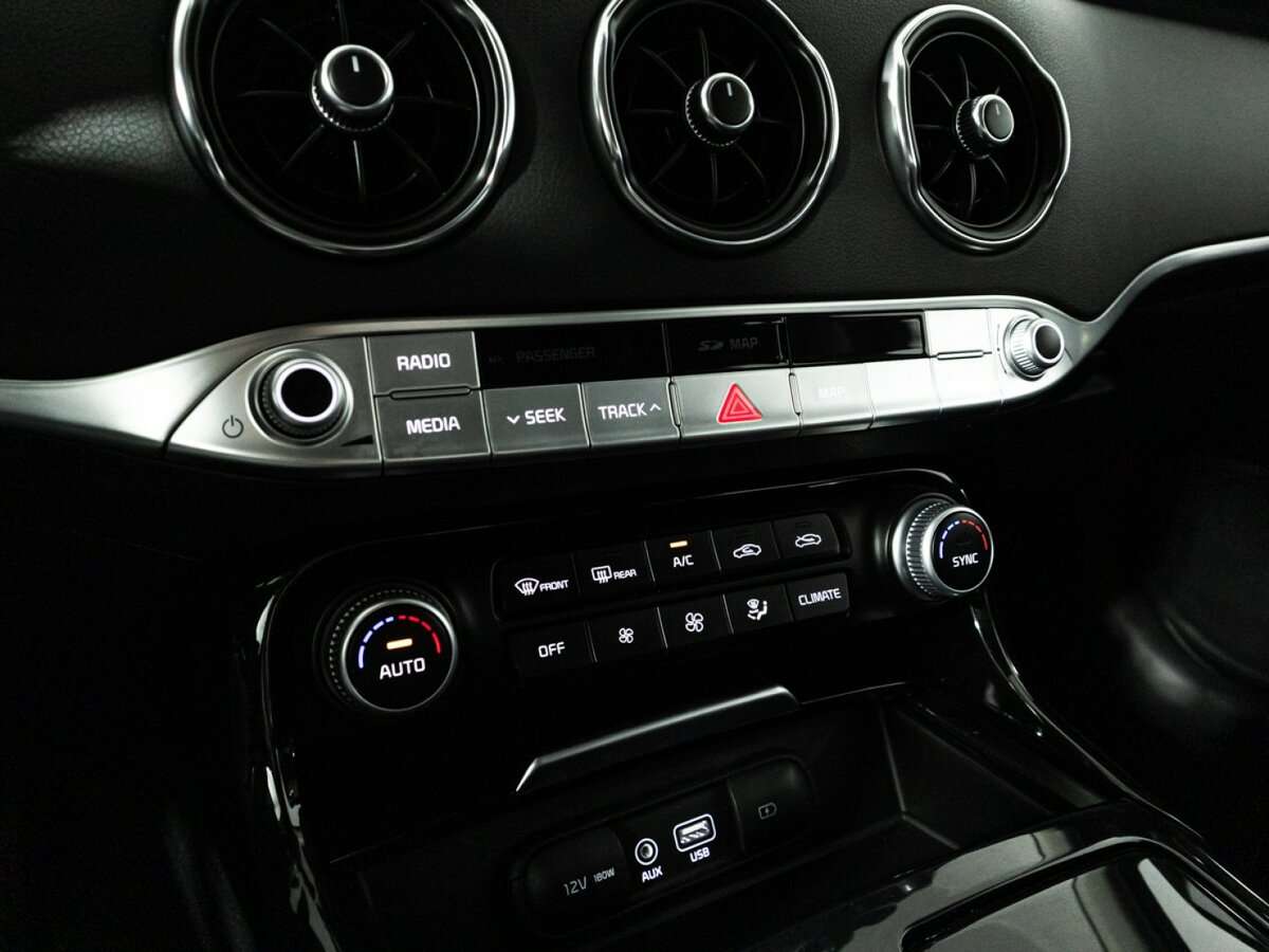 Kia Stinger, 2019 Фото №18