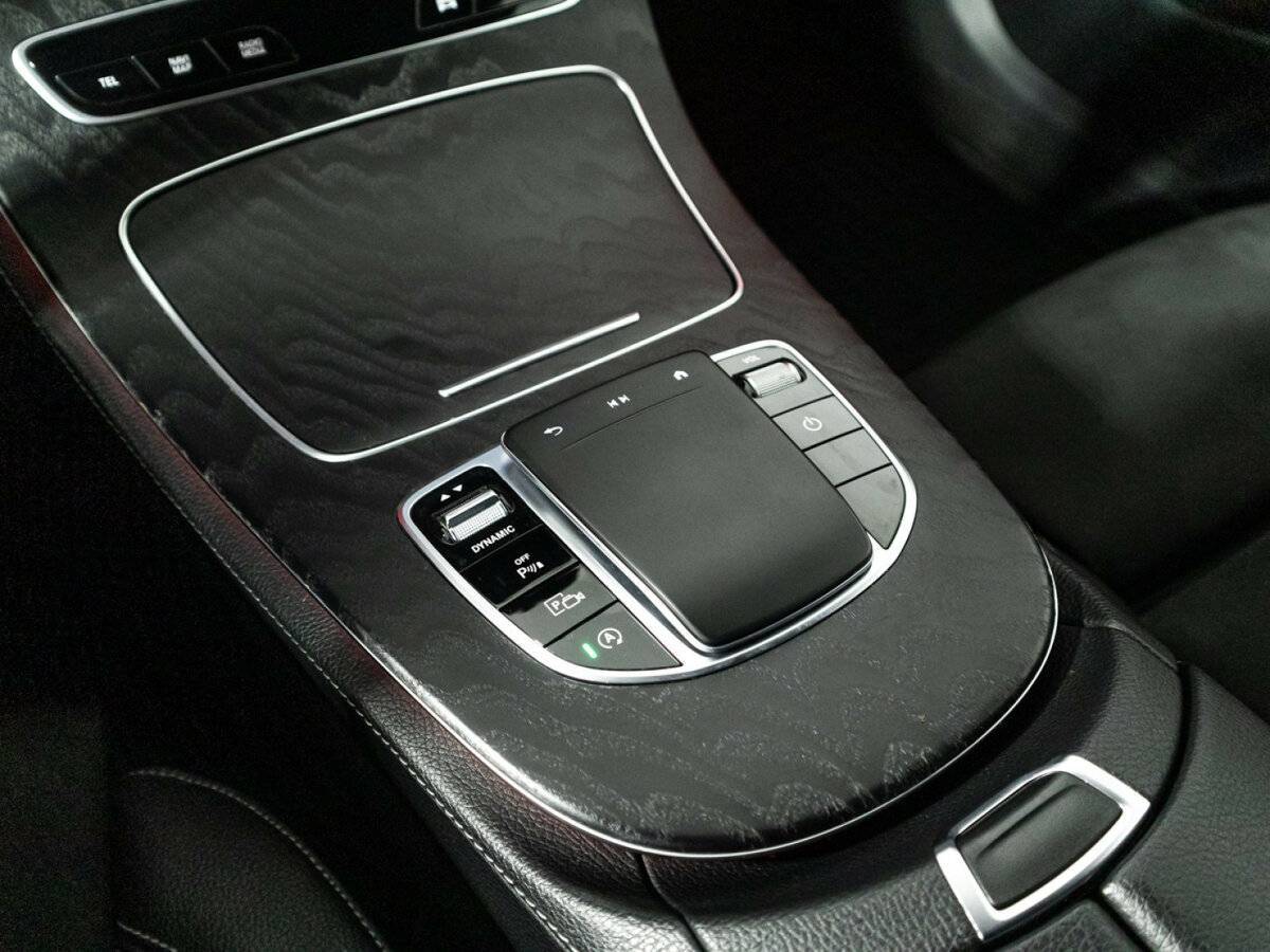 Mercedes-Benz E-Класс 200, 2021 Фото №18