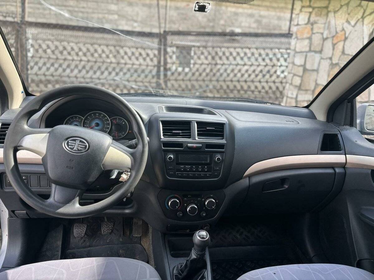 FAW V5, 2013 Фото №9