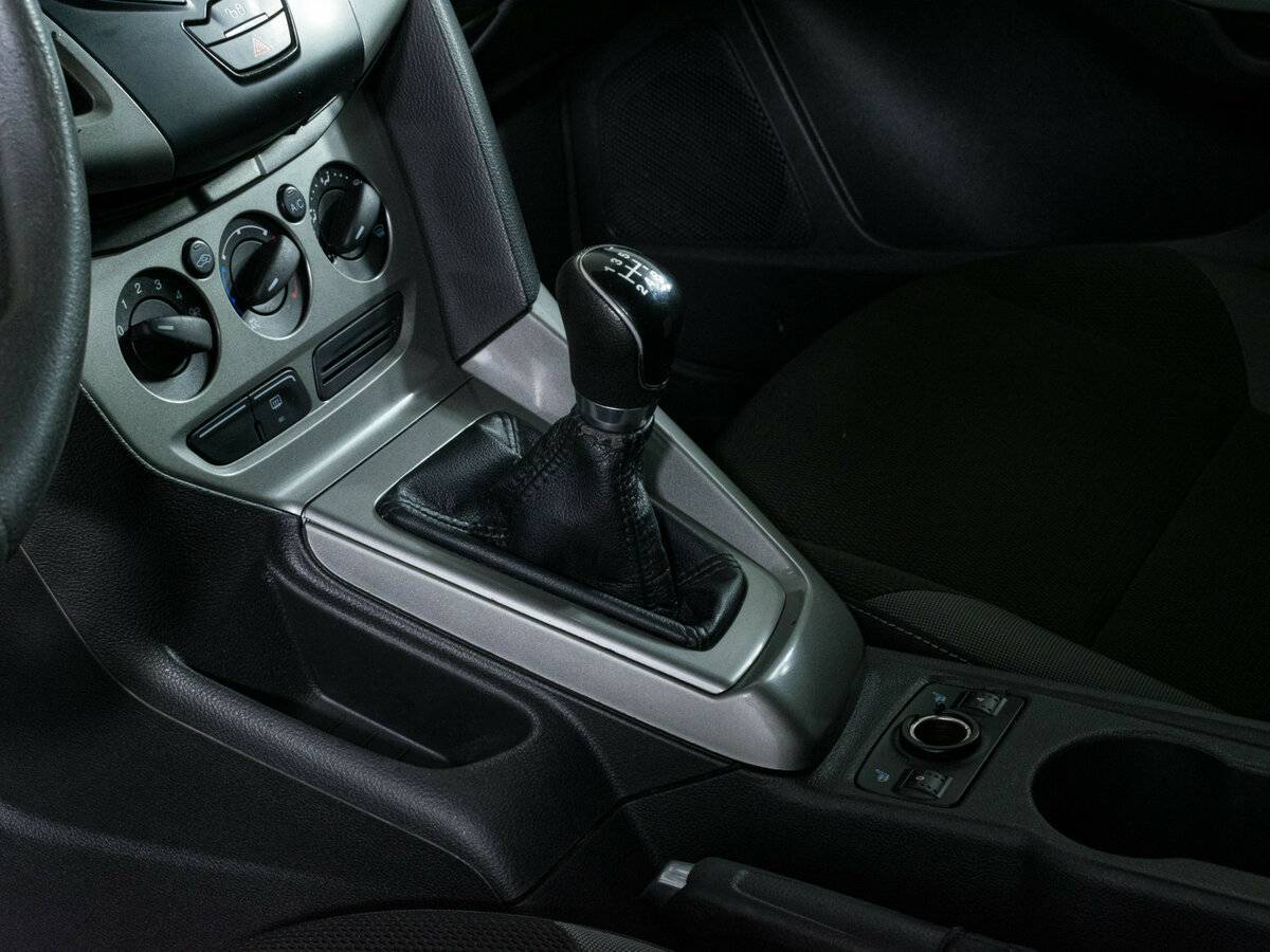 Ford Focus, 2011 Фото №12