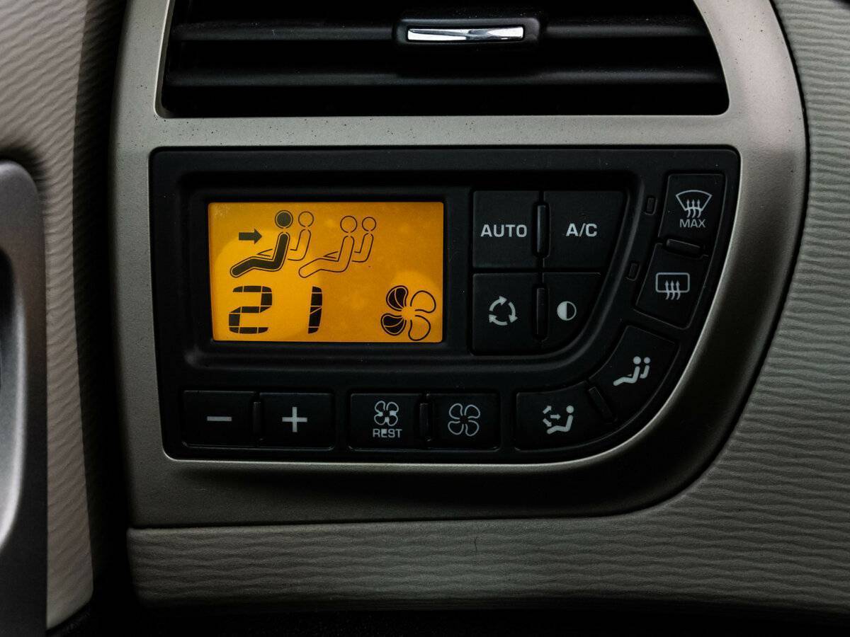 Citroen C4 Picasso, 2011 Фото №14