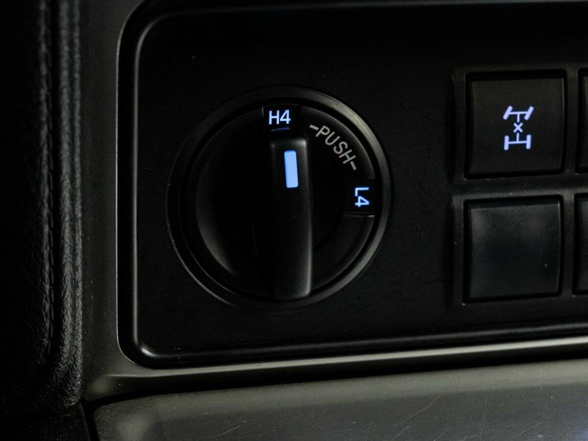 Toyota Land Cruiser Prado, 2018 Фото №15