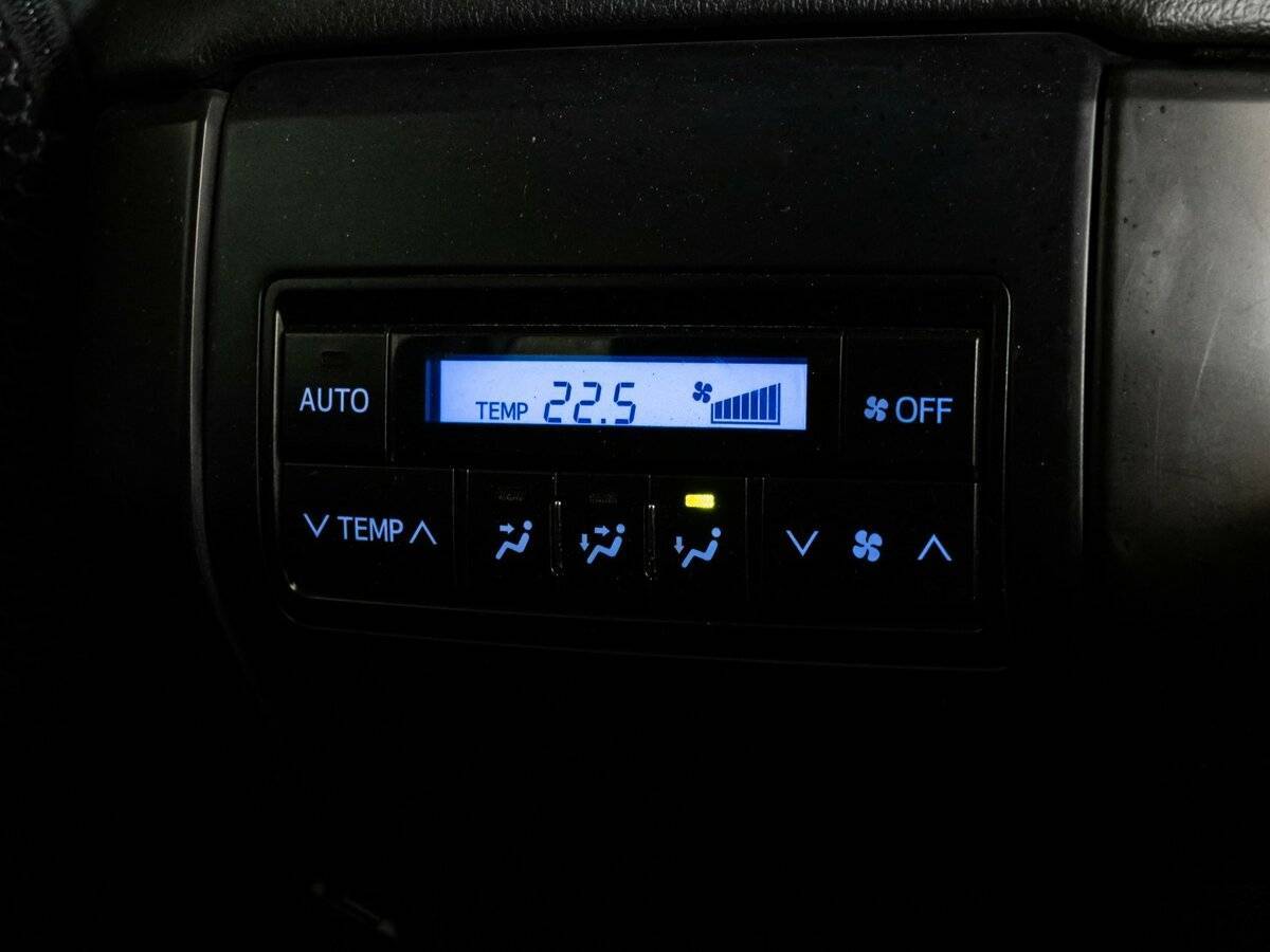 Toyota Land Cruiser Prado, 2018 Фото №18