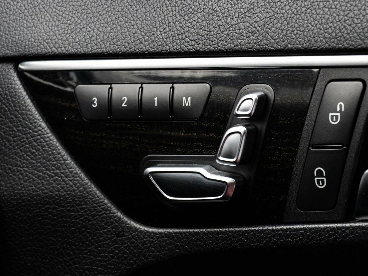 Mercedes-Benz E-Класс 200, 2013 Фото №24