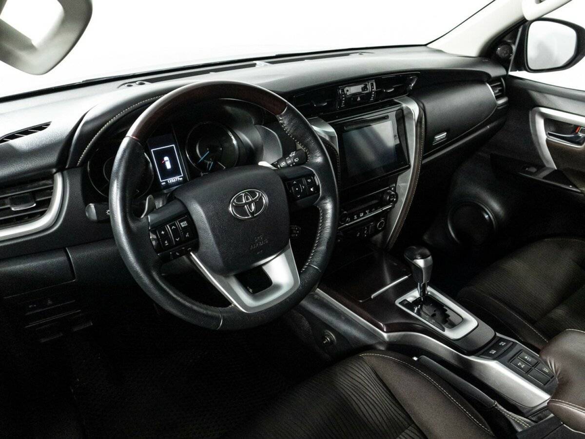 Toyota Fortuner, 2017 Фото №9