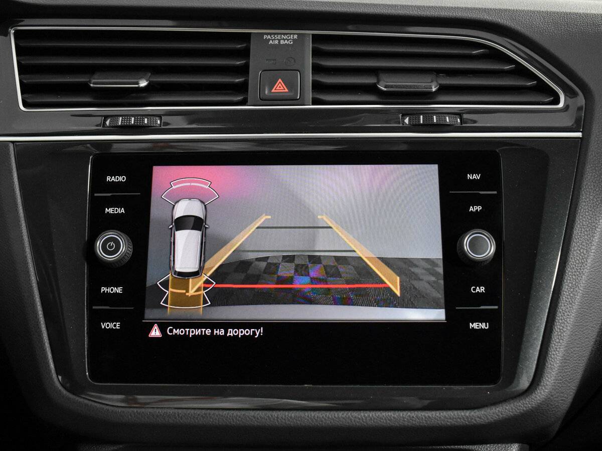 Volkswagen Tiguan, 2021 Фото №16