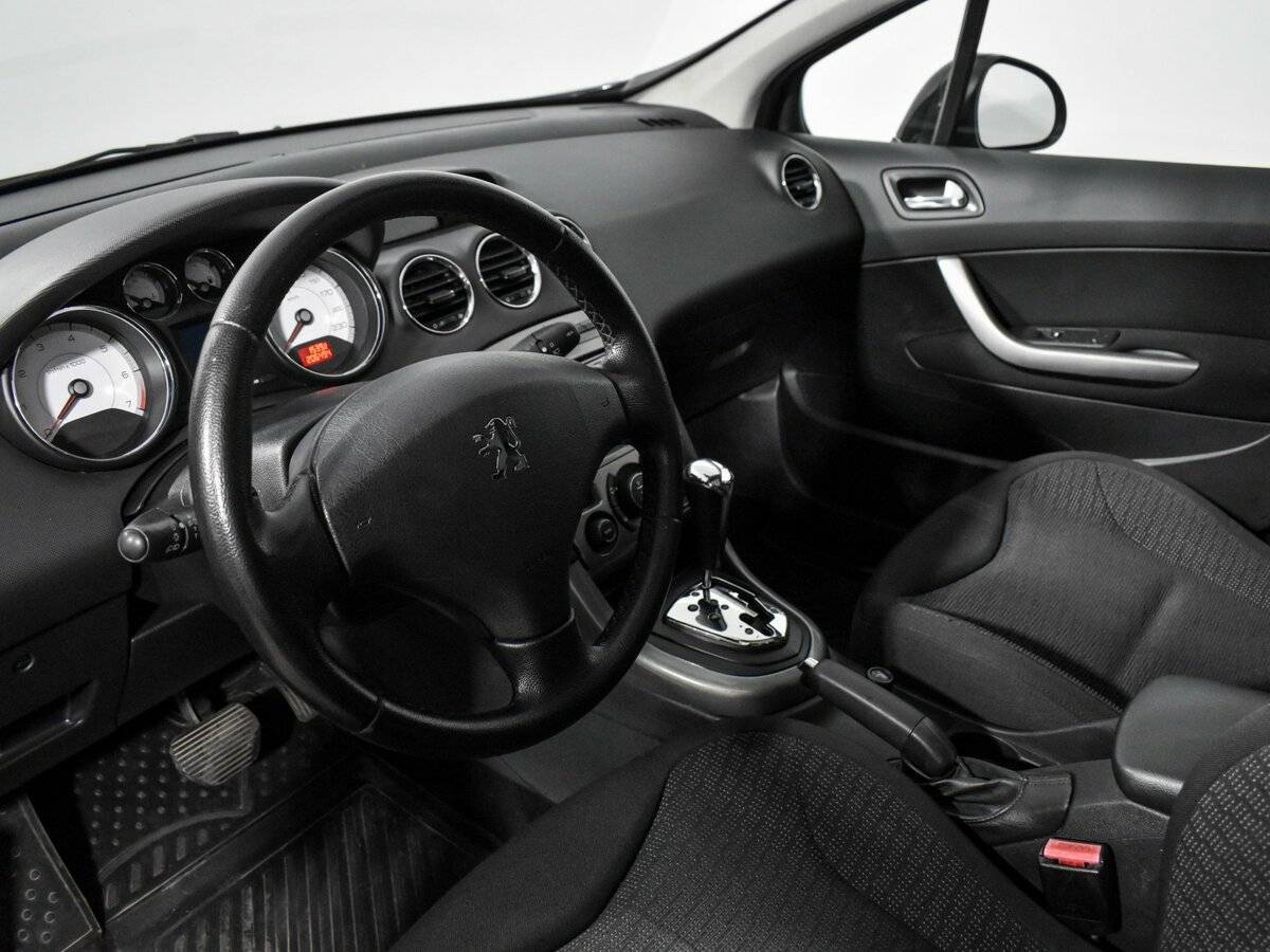 Peugeot 308, 2009 Фото №8