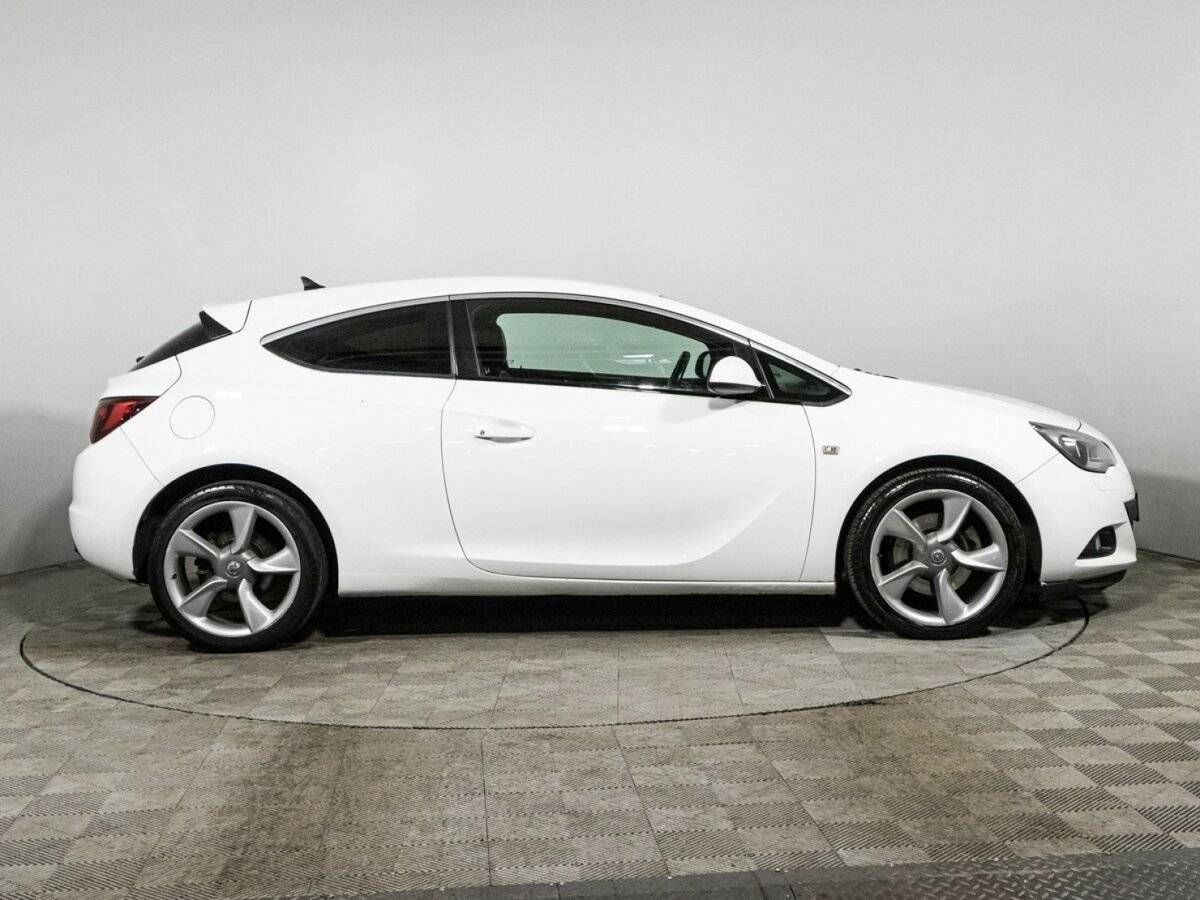 Opel Astra GTC, 2013 - 178 683 км. | Фото №4