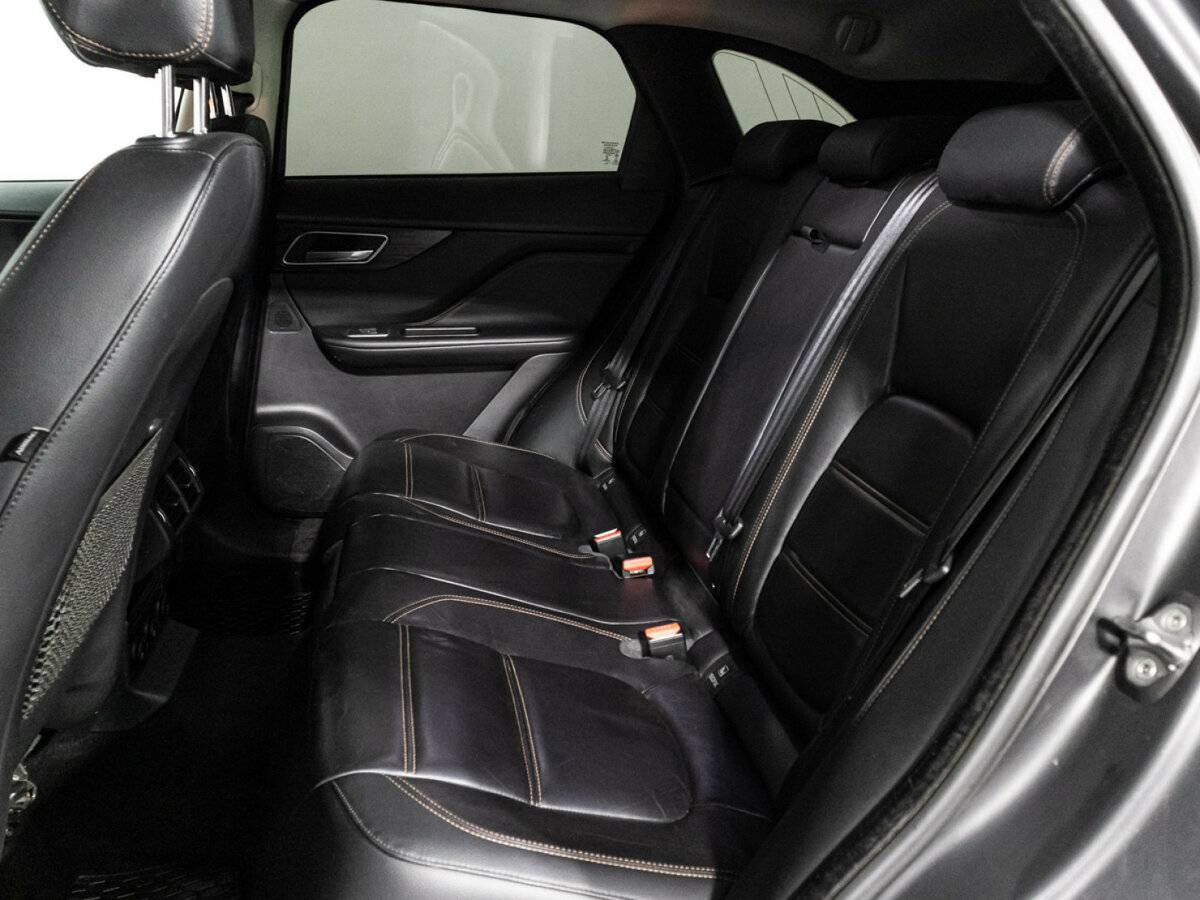 Jaguar F-Pace, 2016 Фото №10