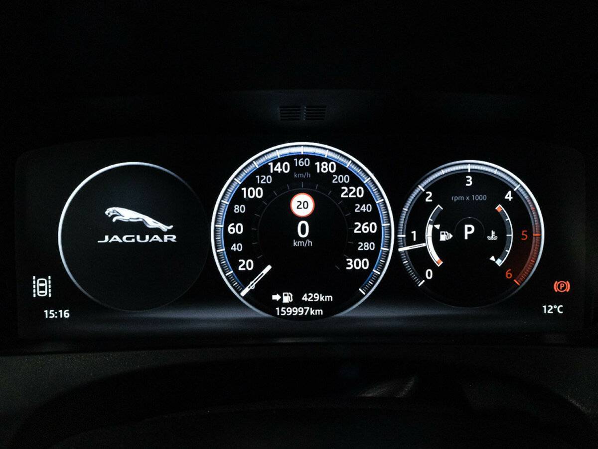 Jaguar F-Pace, 2016 Фото №12