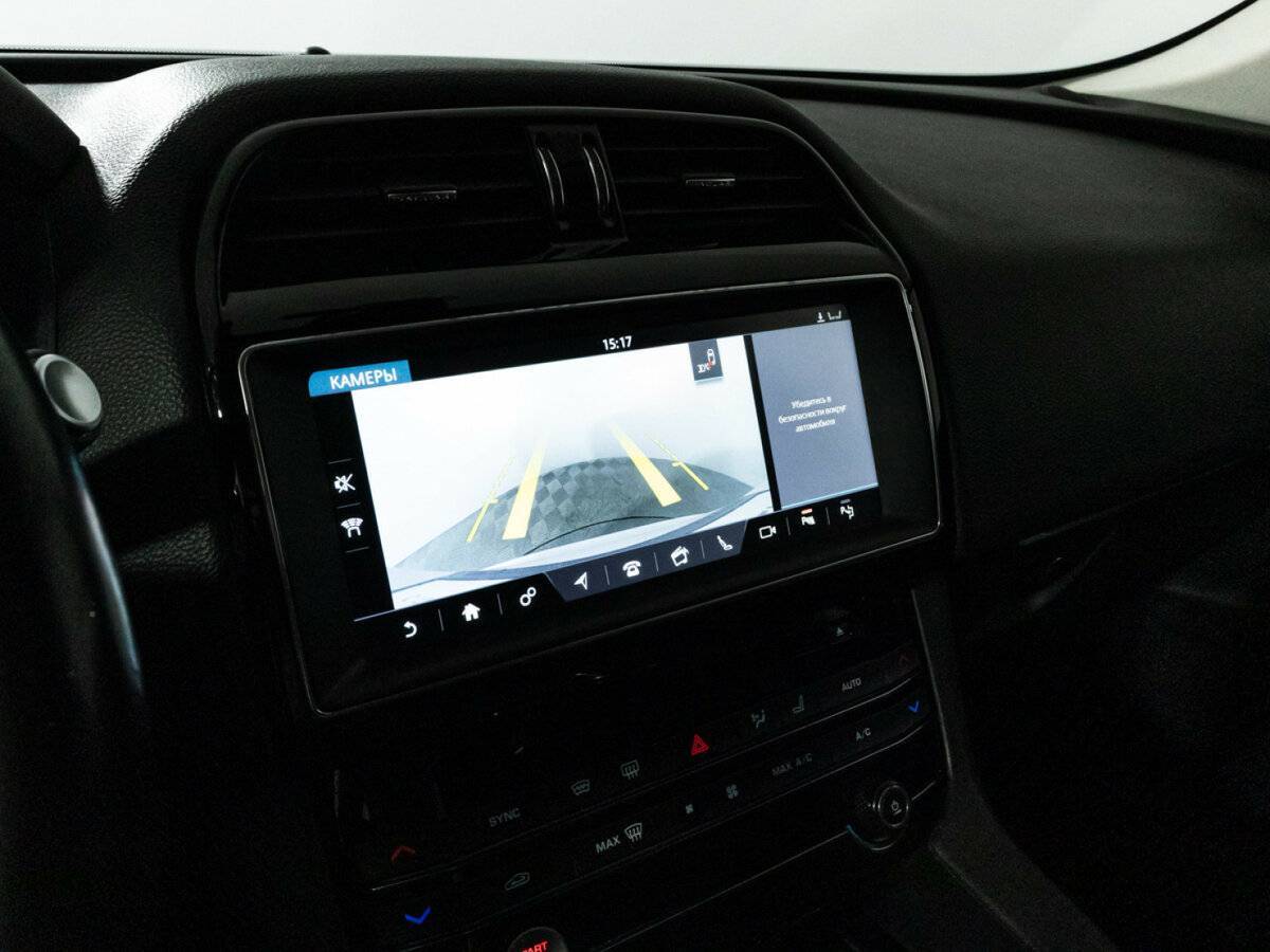 Jaguar F-Pace, 2016 Фото №20