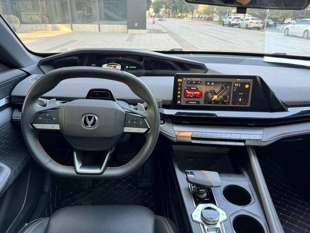 Changan UNI-V, 2022 Фото №13