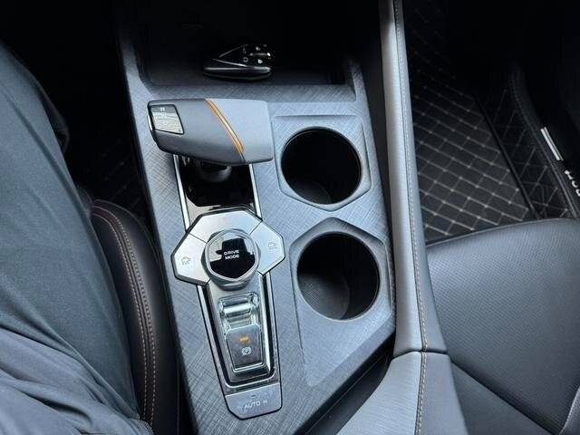 Changan UNI-V, 2022 Фото №16