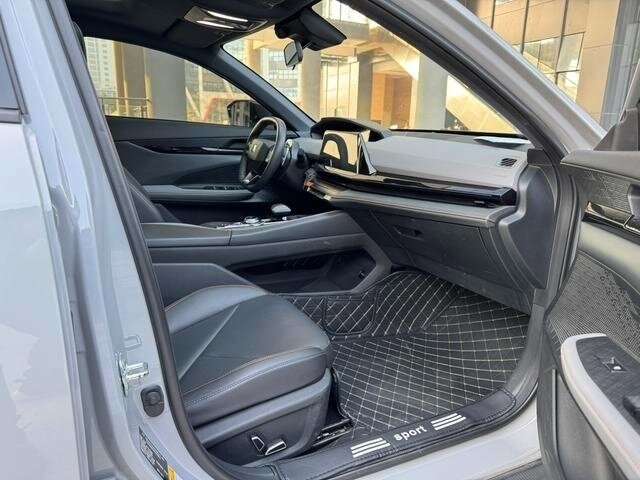 Changan UNI-V, 2022 Фото №19