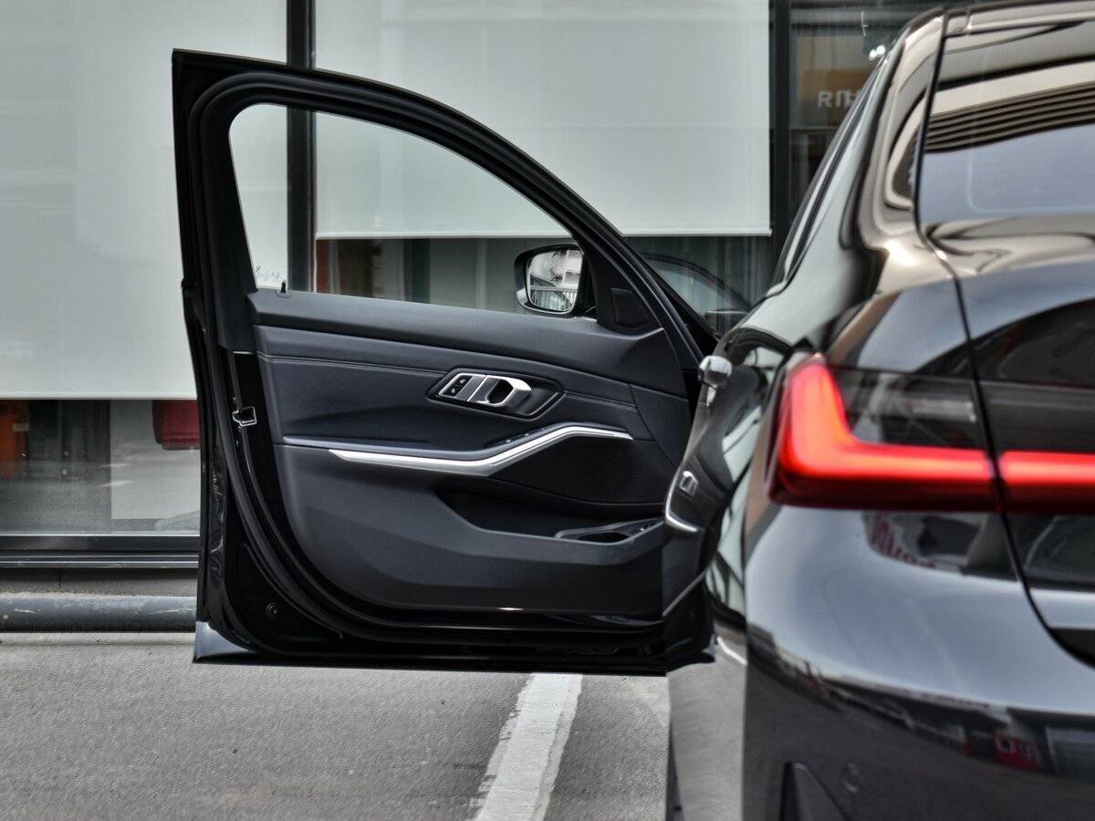 BMW 3 серии 318d, 2020 Фото №12