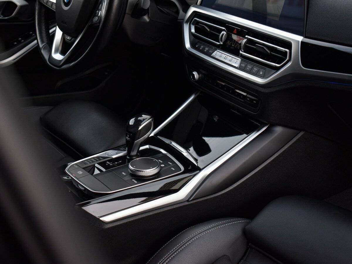 BMW 3 серии 318d, 2020 Фото №17