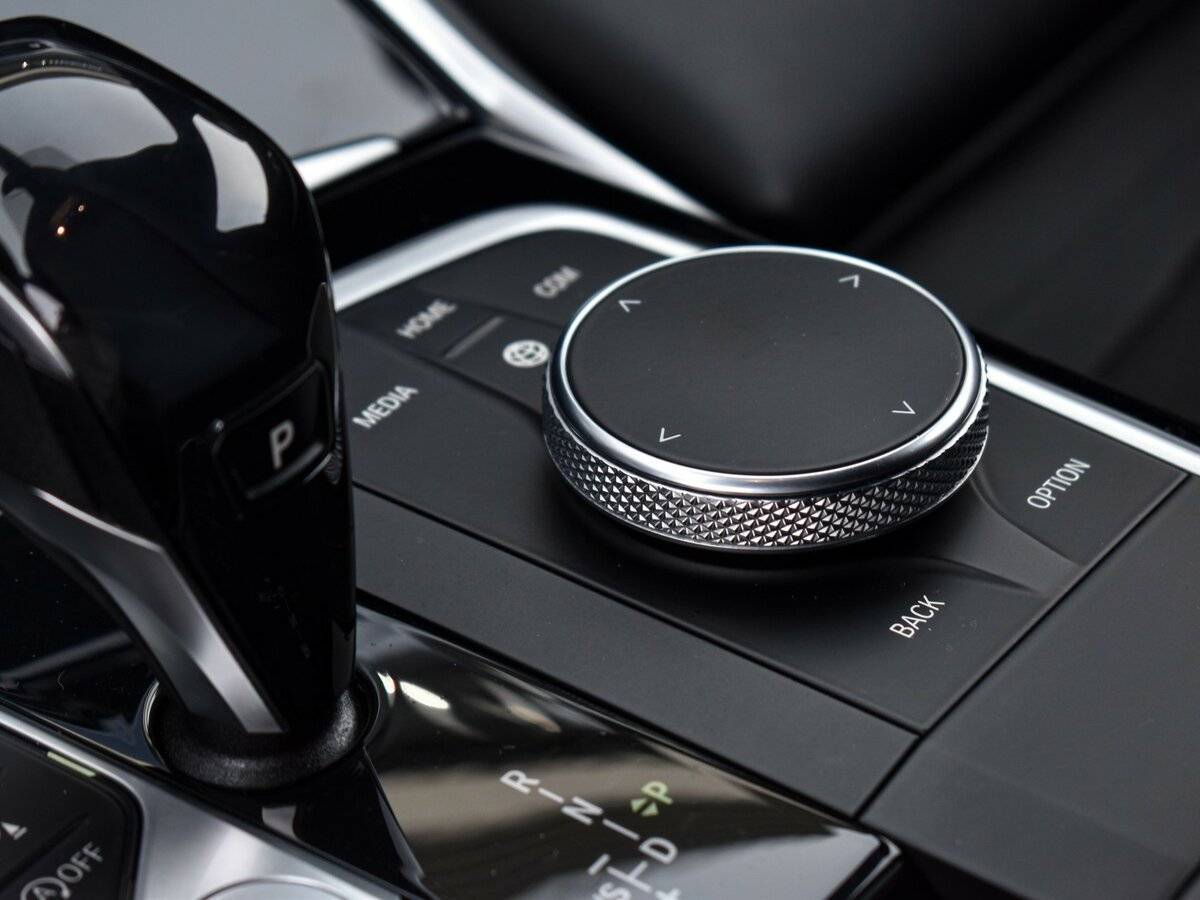 BMW 3 серии 318d, 2020 Фото №18