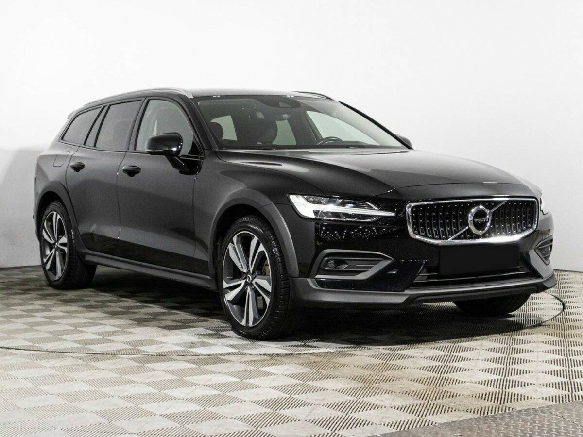 Volvo V60 Cross Country, 2019 - 149 126 км. | Фото №3