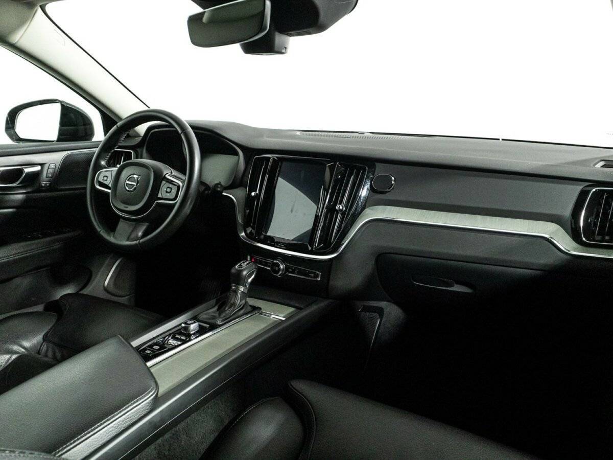 Volvo V60 Cross Country, 2019 Фото №9
