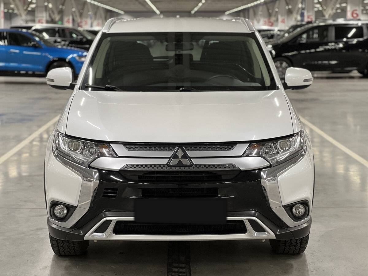Mitsubishi Outlander, 2021 - 61 052 км. | Фото №2
