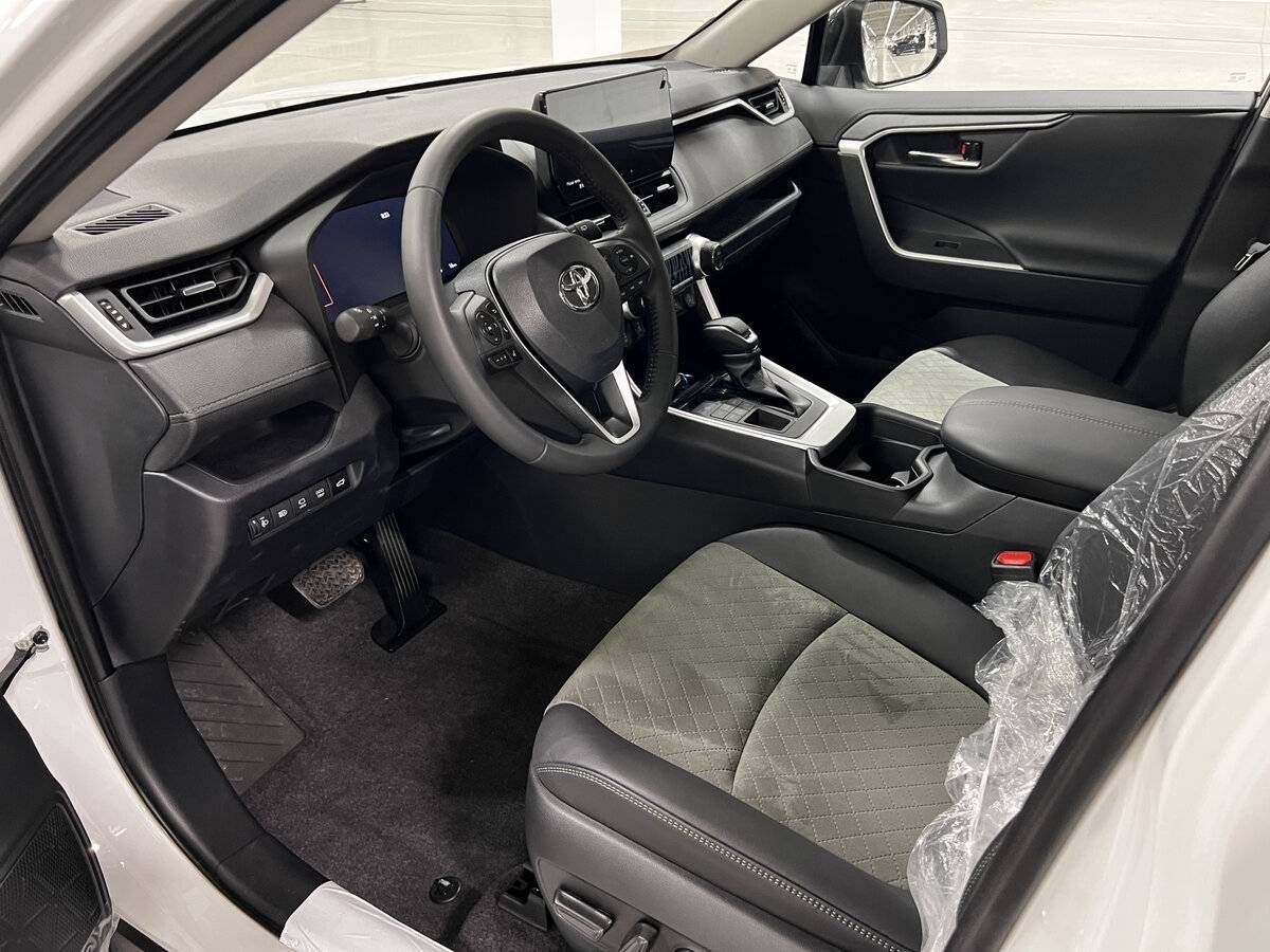 Toyota RAV4, 2024 Фото №16