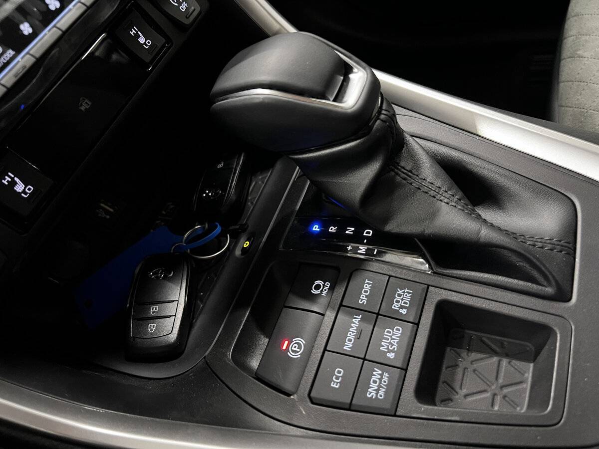 Toyota RAV4, 2024 Фото №20