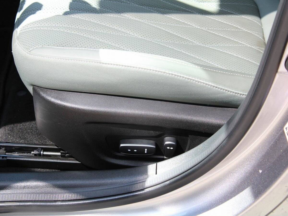 Changan Lamore, 2023 Фото №17