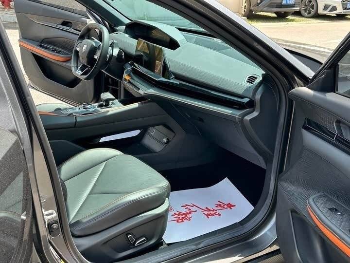 Changan UNI-V, 2022 Фото №10