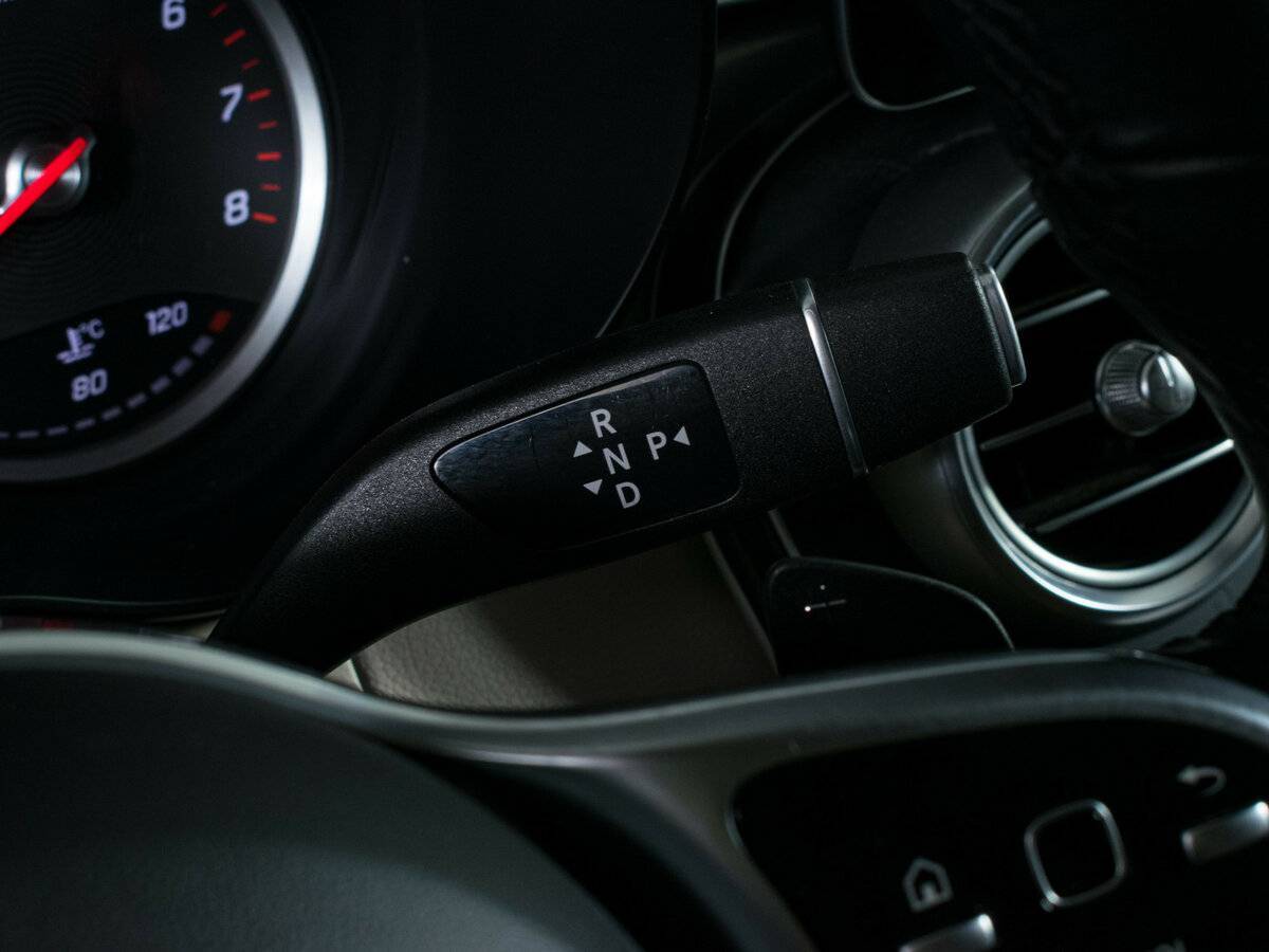 Mercedes-Benz GLC 200, 2021 Фото №17