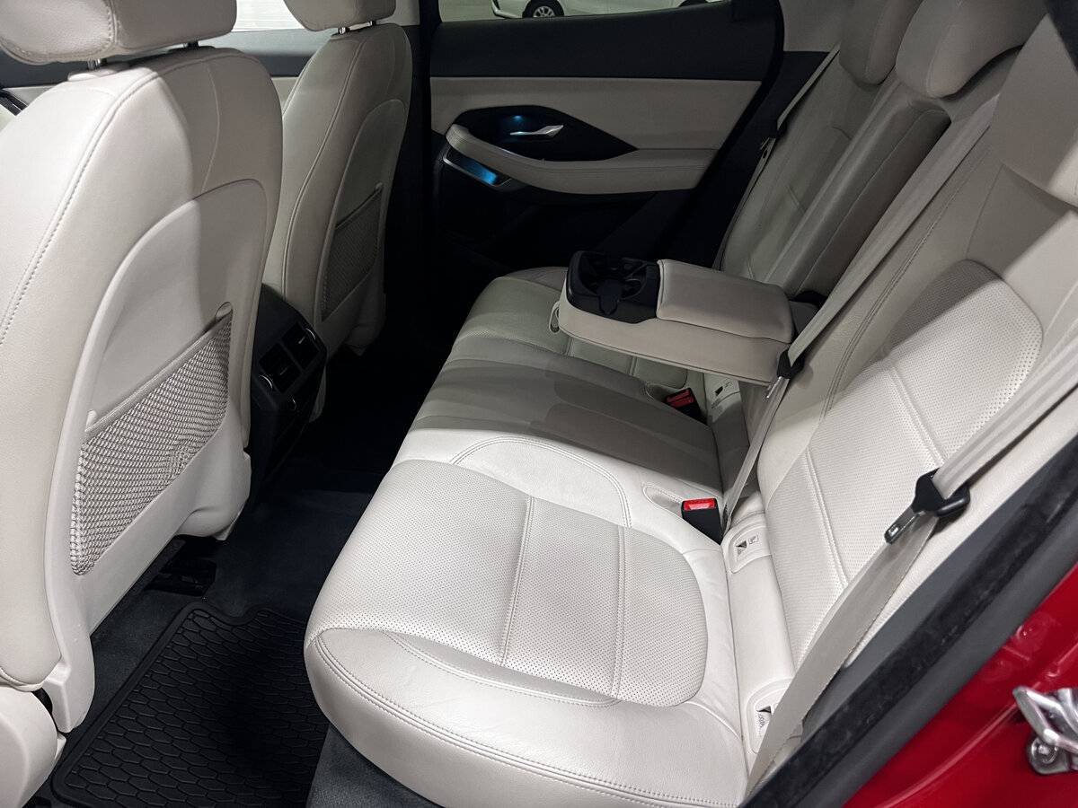 Jaguar E-Pace, 2018 Фото №12