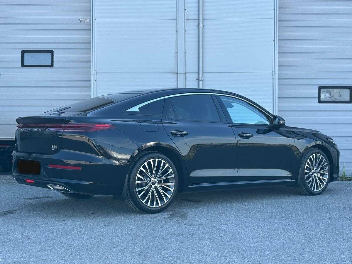 FAW Bestune B70, 2024 - 5 км. | Фото №5