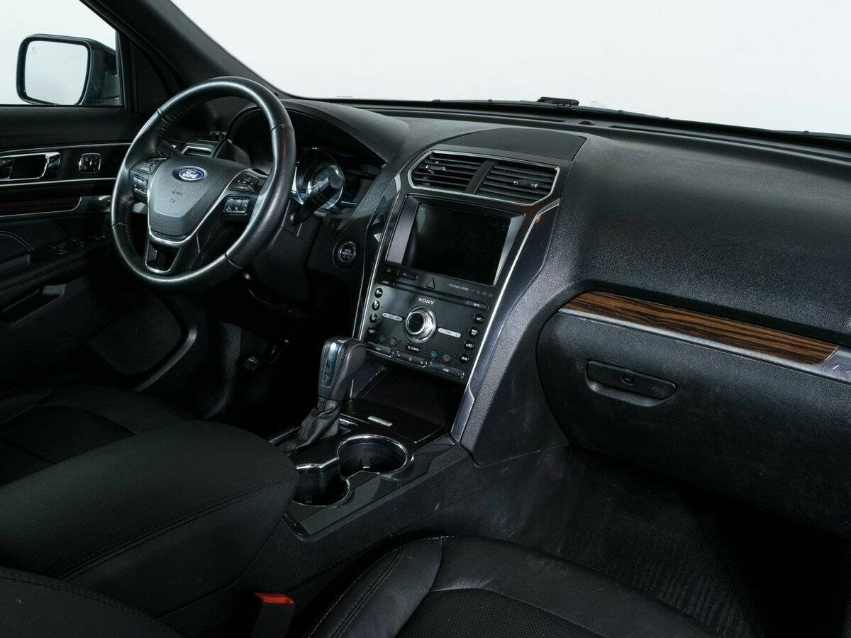 Ford Explorer, 2019 Фото №11