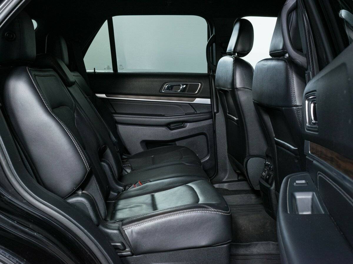 Ford Explorer, 2019 Фото №13