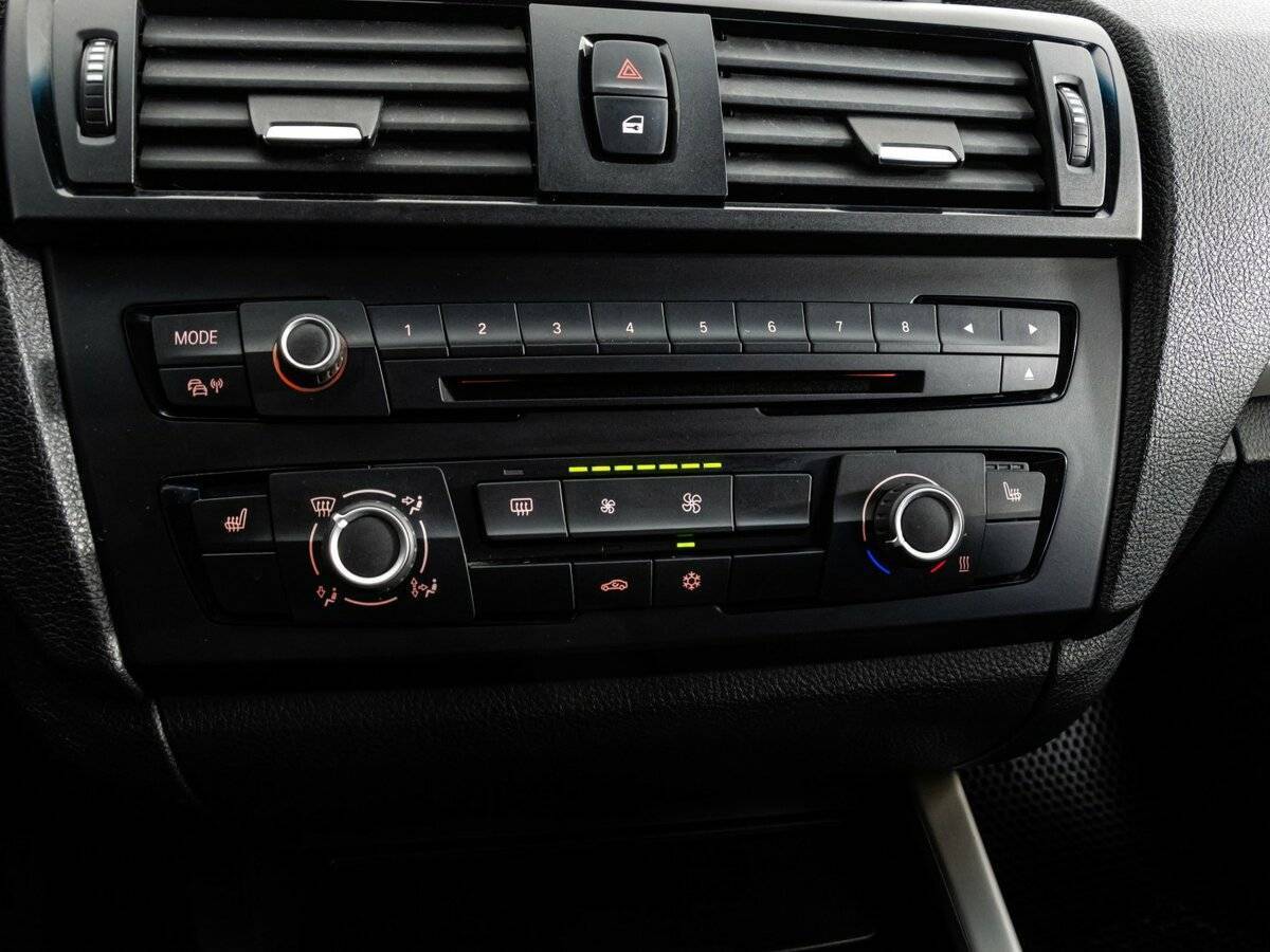 BMW 1 серии 116i, 2012 Фото №14