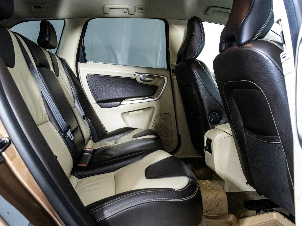 Volvo XC60, 2011 Фото №16