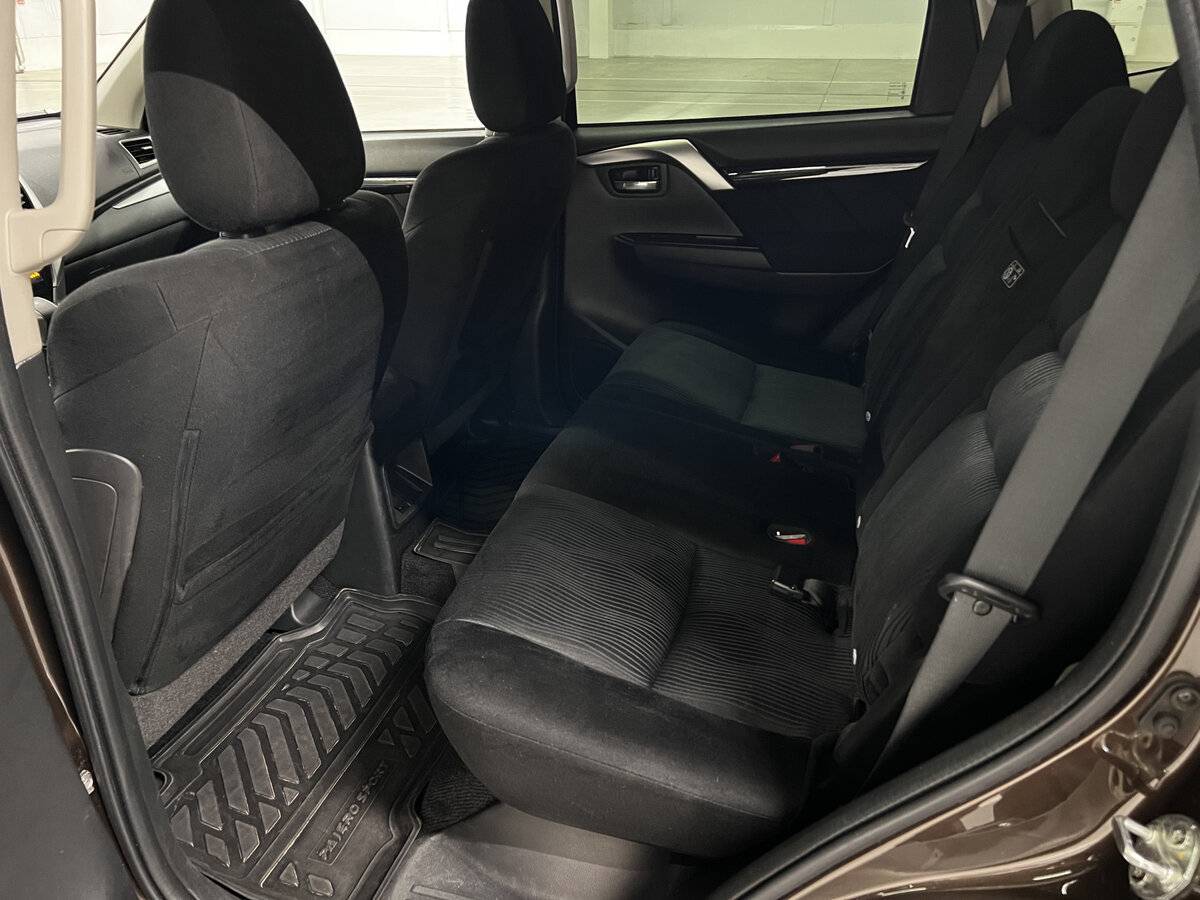 Mitsubishi Pajero Sport, 2018 Фото №11