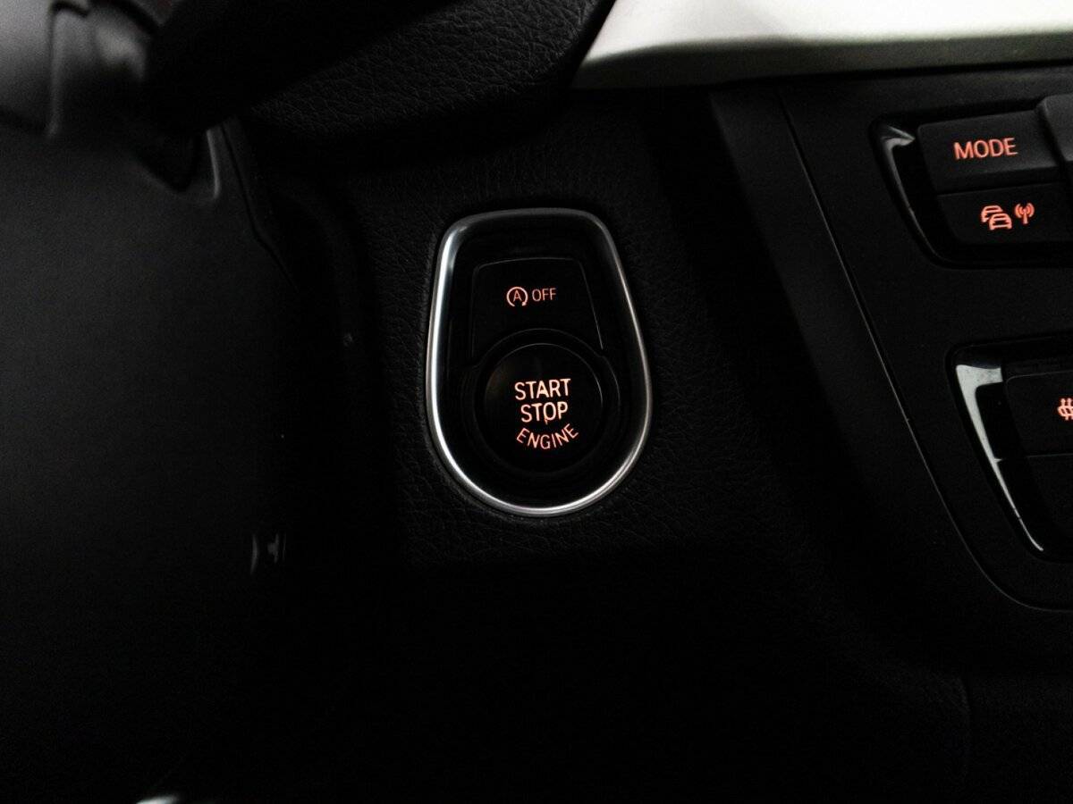 BMW 3 серии 320i, 2012 Фото №19