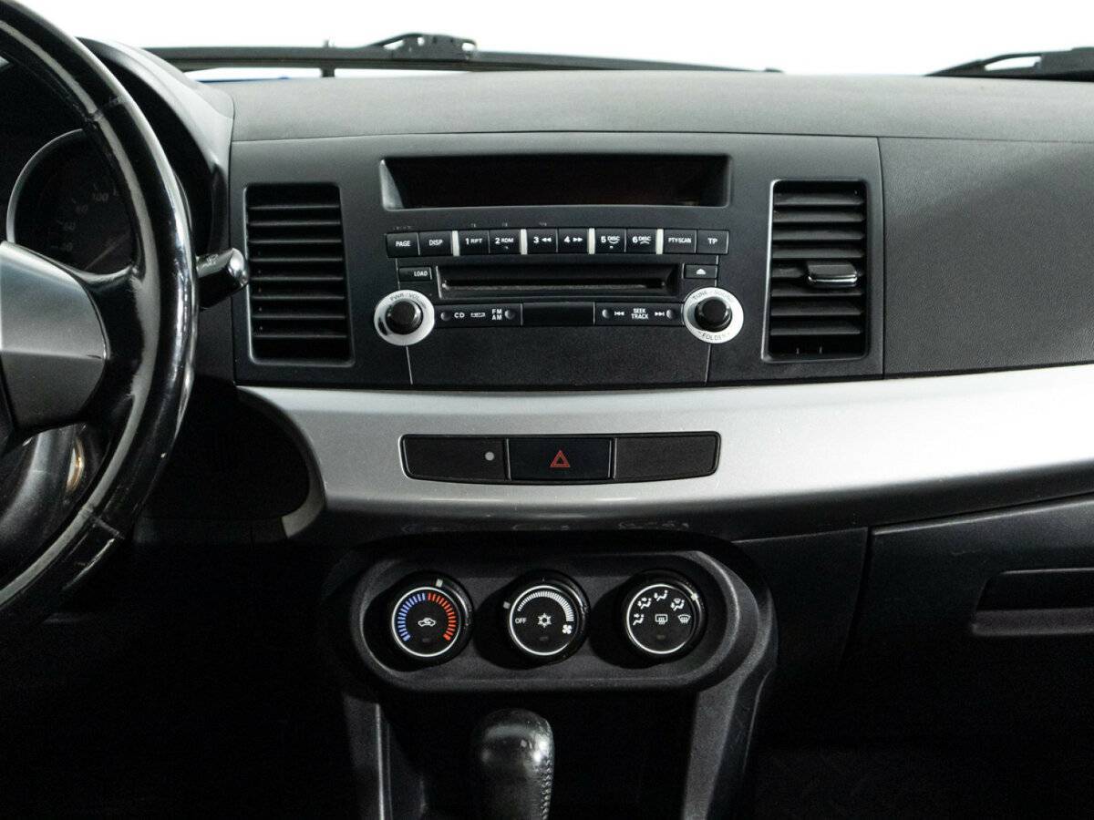 Mitsubishi Lancer, 2010 Фото №14