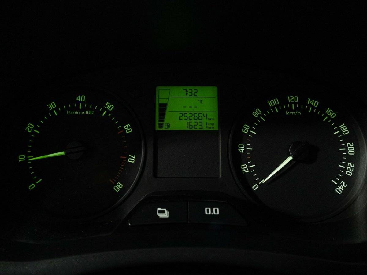 Skoda Fabia, 2011 Фото №12