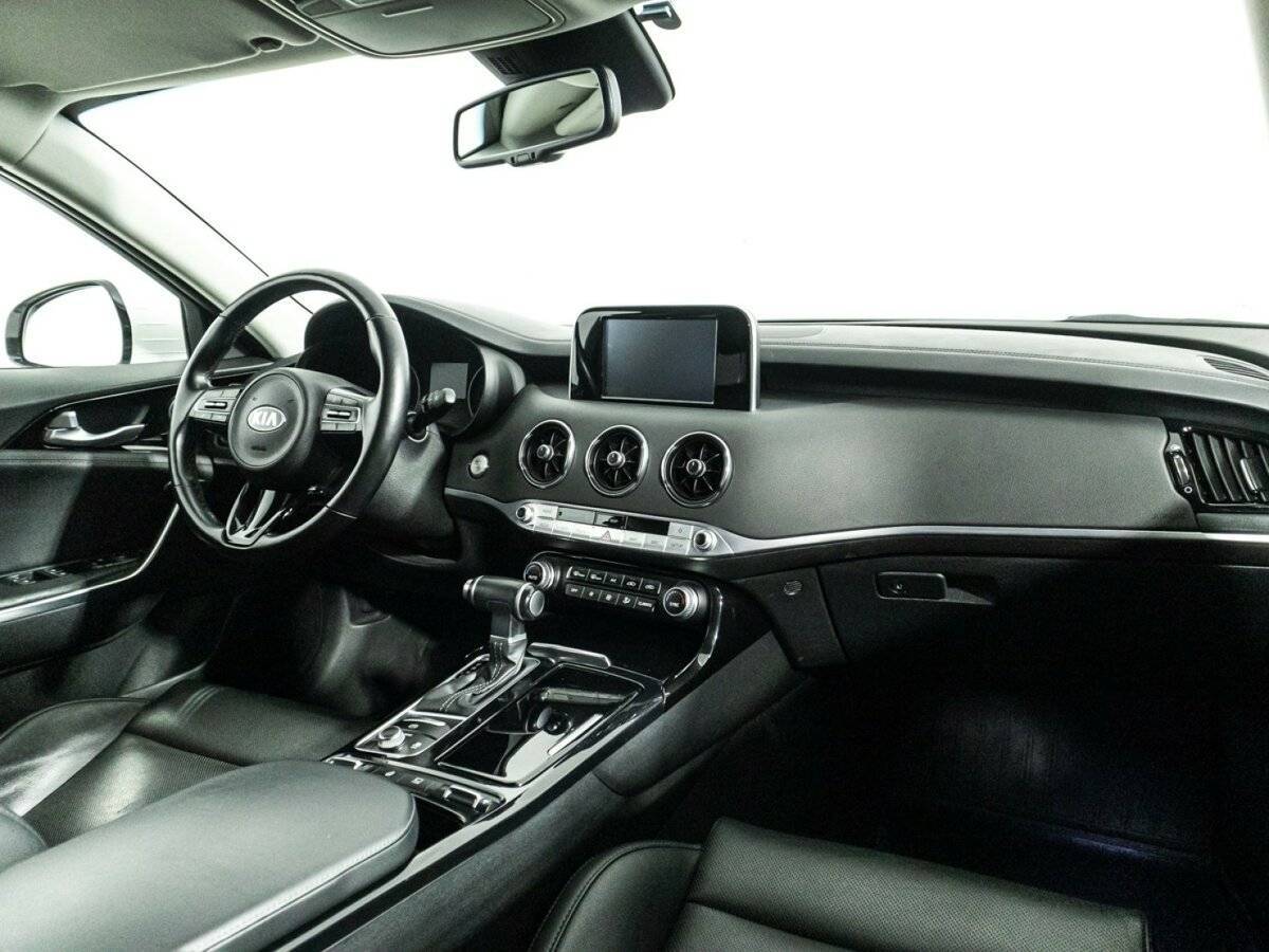 Kia Stinger, 2019 Фото №9