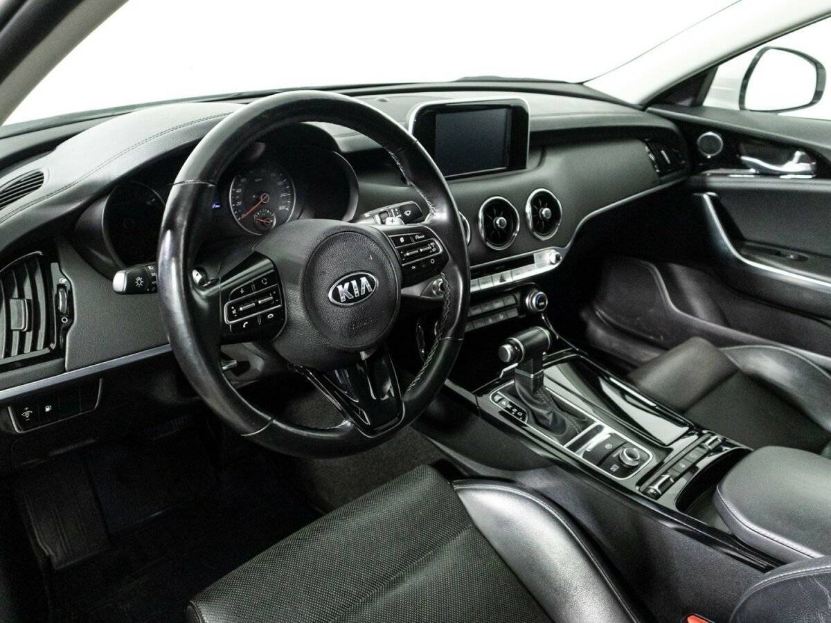 Kia Stinger, 2019 Фото №11