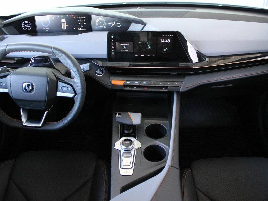 Changan UNI-V, 2023 Фото №14