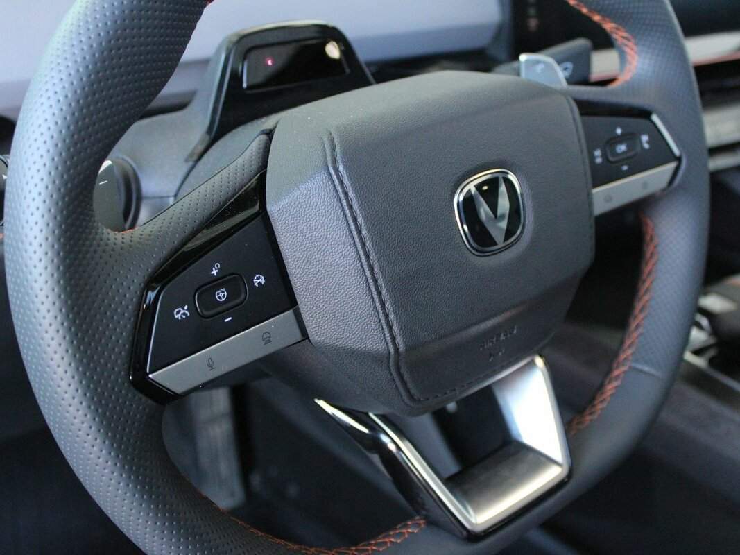 Changan UNI-V, 2023 Фото №24