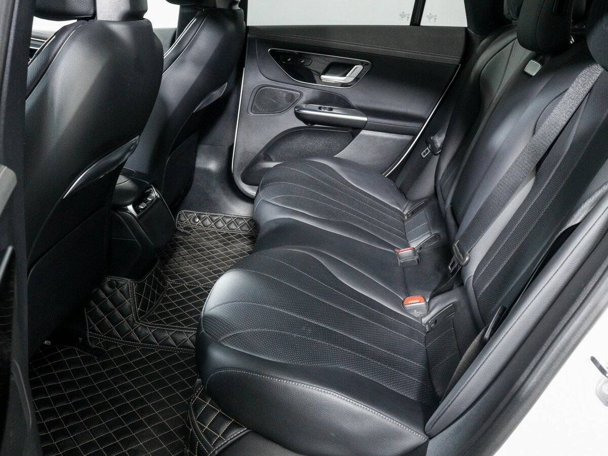 Mercedes-Benz EQE 350, 2022 Фото №10