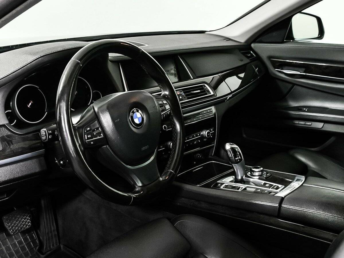 BMW 7 серии Long 740Li xDrive, 2012 Фото №11