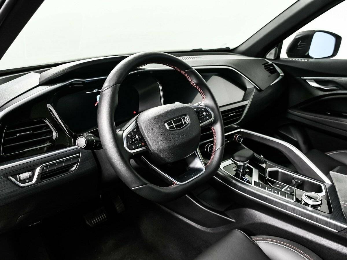 Geely Tugella, 2024 Фото №13