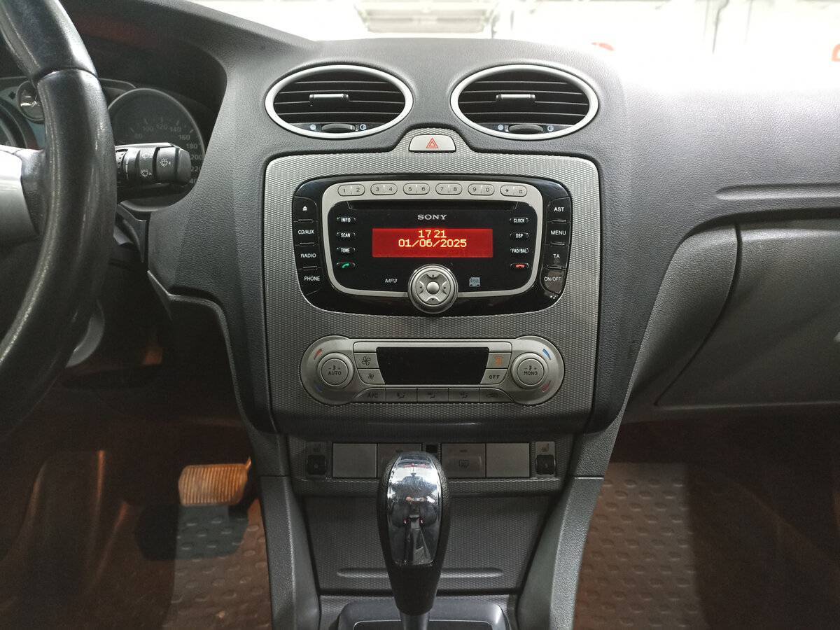 Ford Focus, 2011 Фото №15